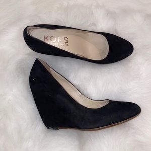 MICHAEL KORS suede wedges!!💕